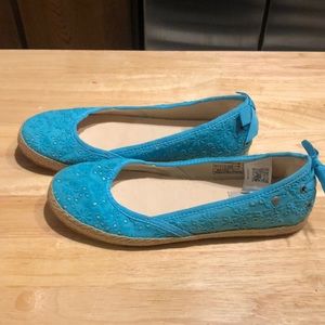Gorgeous teal blue green Mary Jane UGG shoes girls size 3 women’s size 5